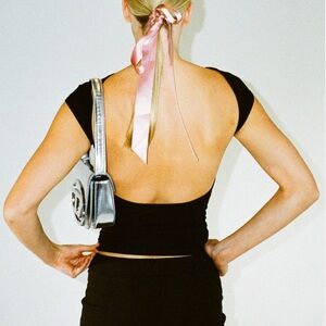 Mode Mischief Backless Tee